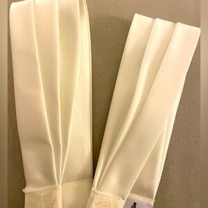 Pair of White Adjustable Wedding Dress Strap